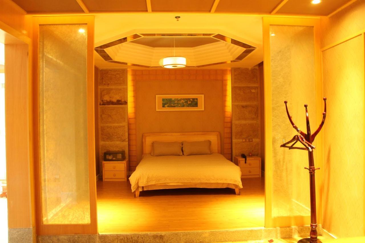 Zhuhai Rongfeng Hotel Exterior foto